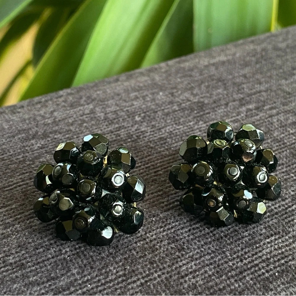 1950s Signed Laguna Vintage Jet Black Cluster Clip On Earrings